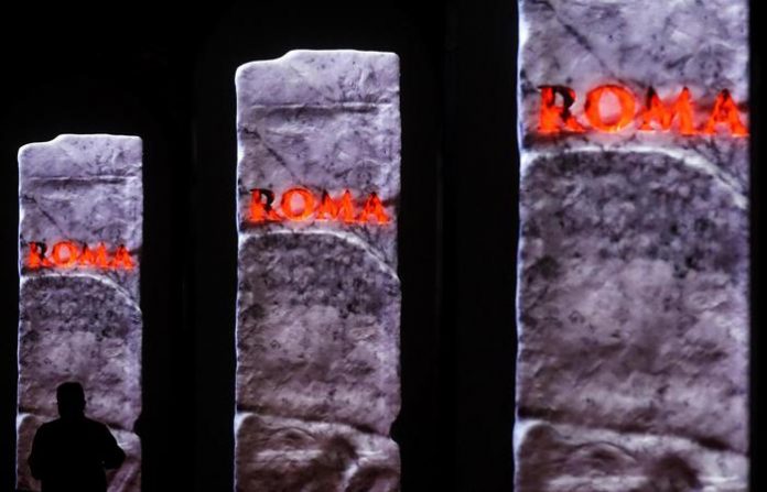 Presentazione della mostra Plessi a Caracalla