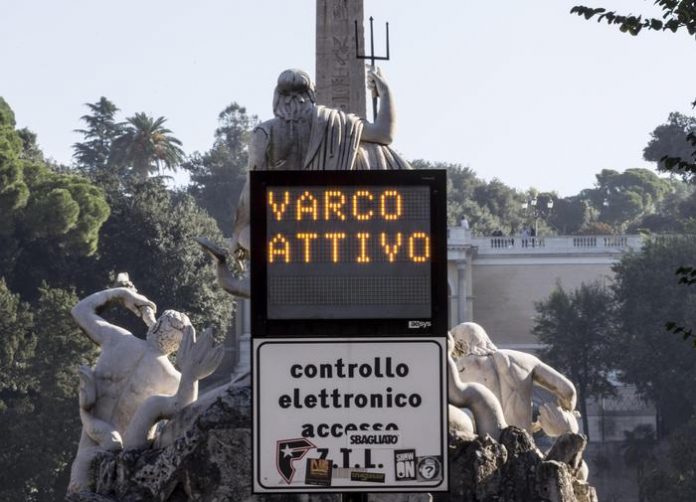 Tridente: scatta nuova mini-Ztl, 20 vigili in campo