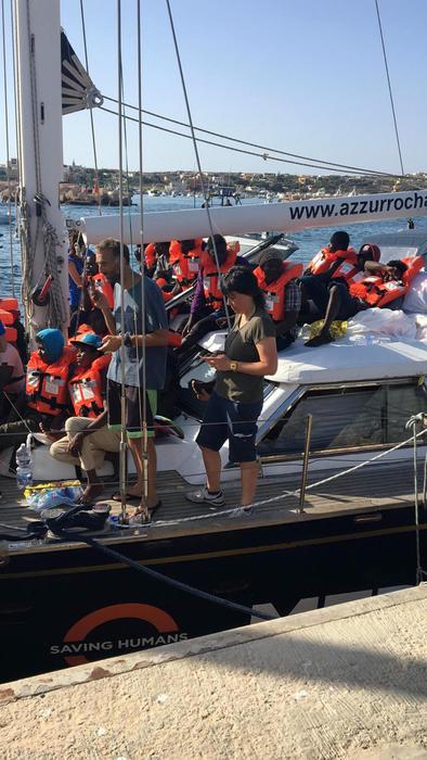 Veliero Alex ha attraccato nel porto di Lampedusa