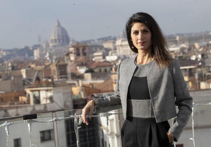 Raggi, Feltri rinviato a giudizio per 'Patata Bollente'